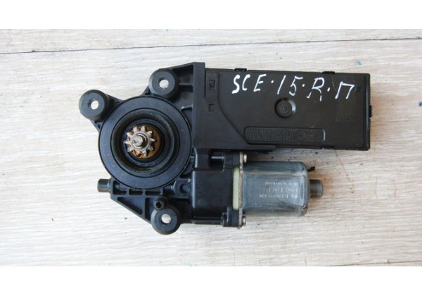 Моторчик склопідіймача передній правий Renault Scenic III, 807300012R